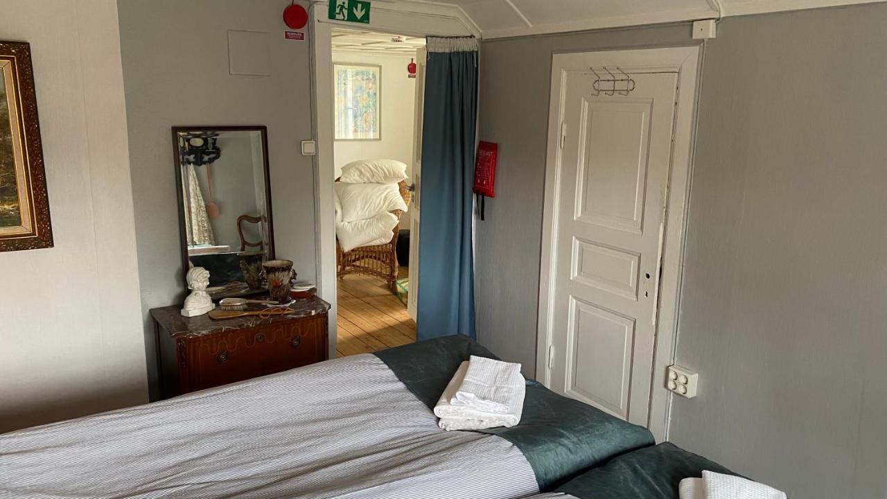Bjoersjoeas Vildmark - Room In The Main House Olofstorp Luaran gambar